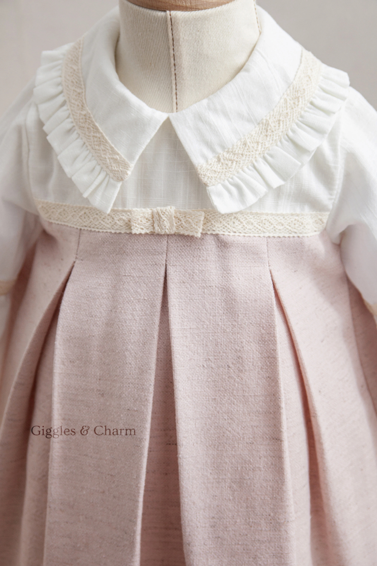 Vintage Bell sleeve dress - Image 2