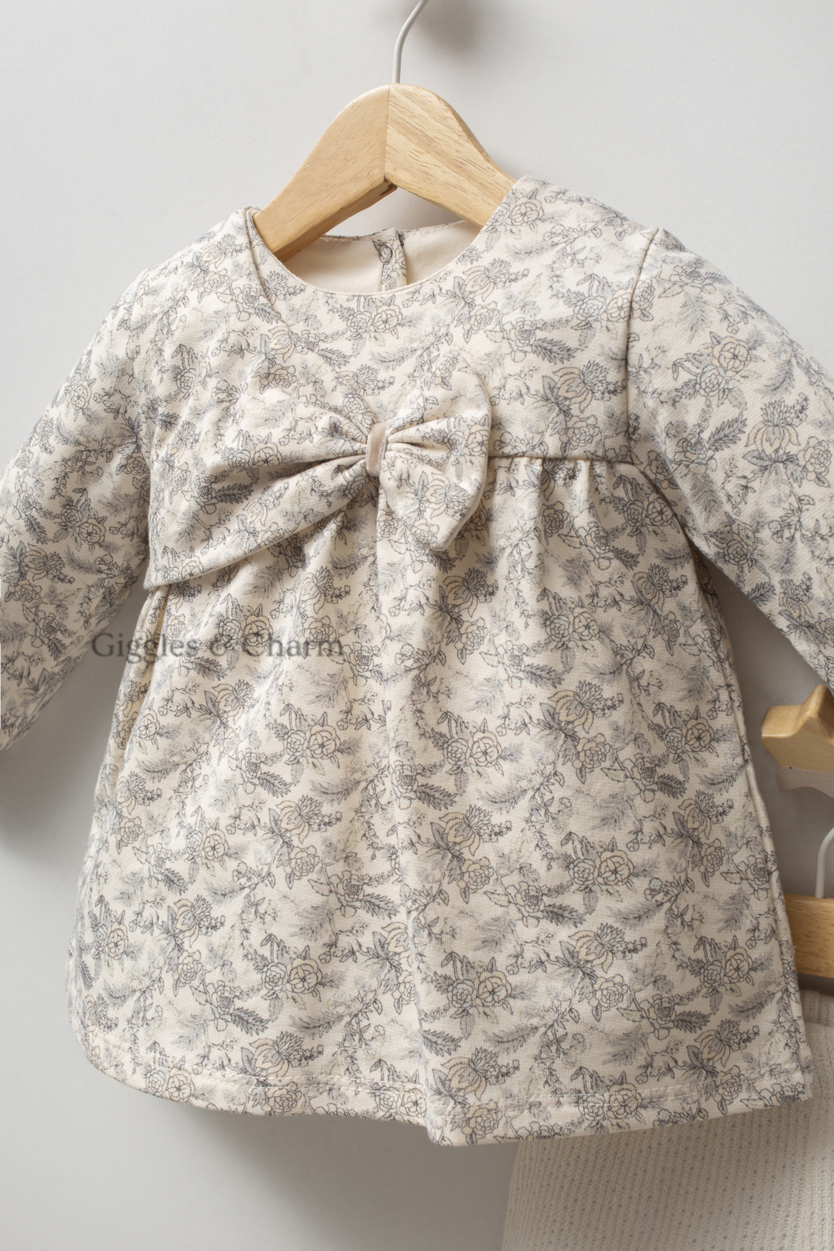 Flowy Knit blouse with pants - Image 2
