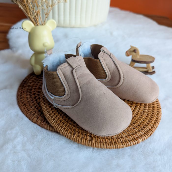 Brown Lined Chelsea boots