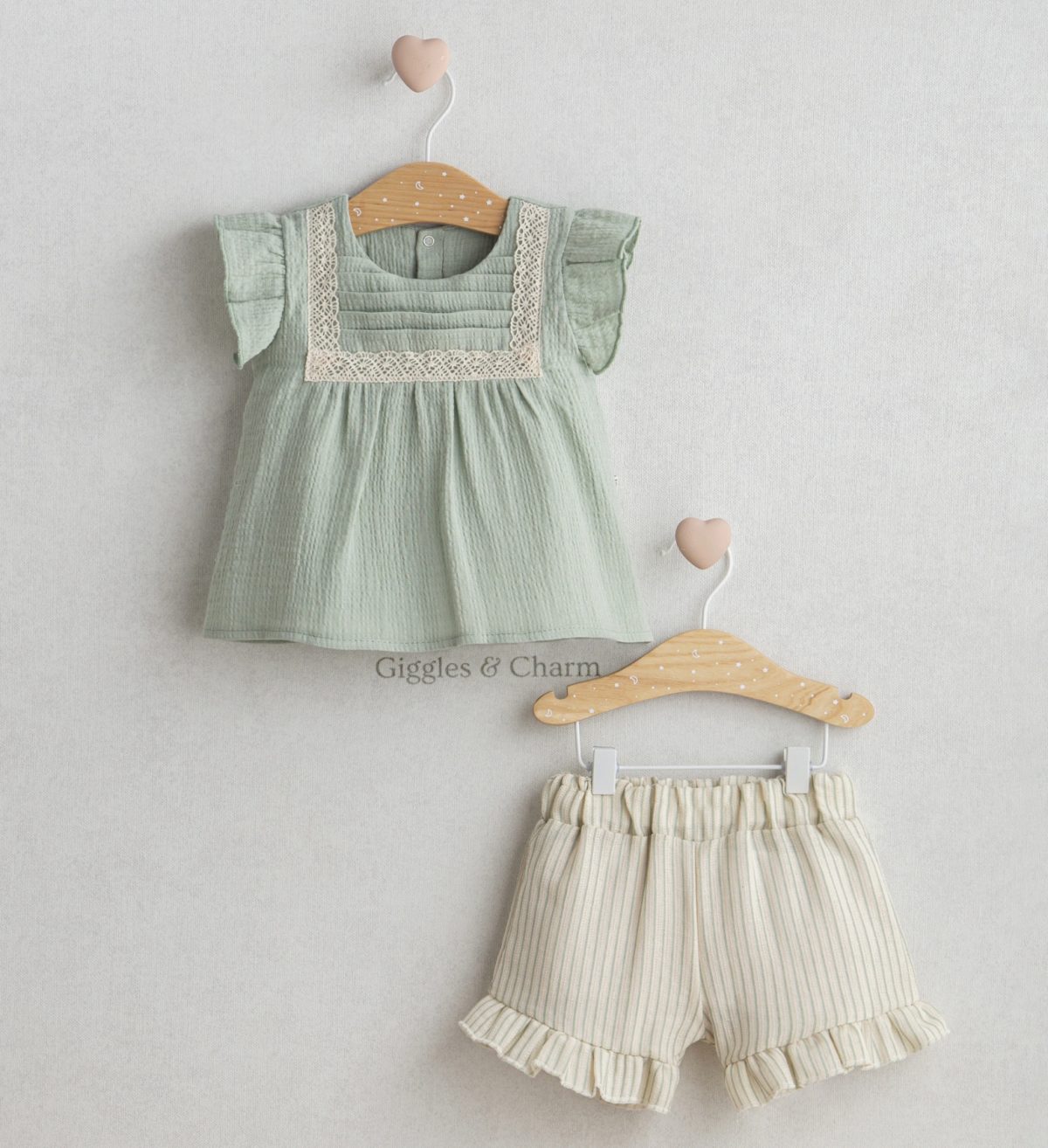 Ruffle sleeve blouse & shorts set