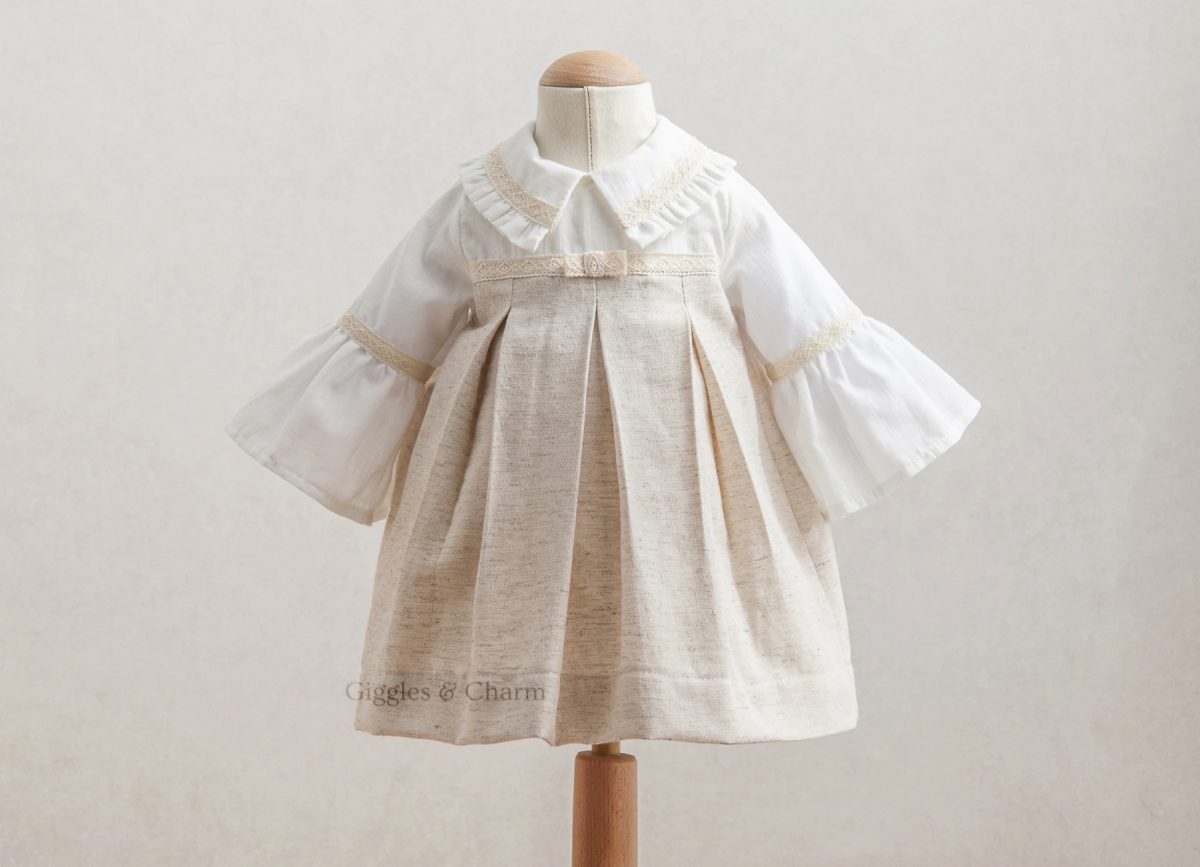 Vintage Bell sleeve dress - Image 3